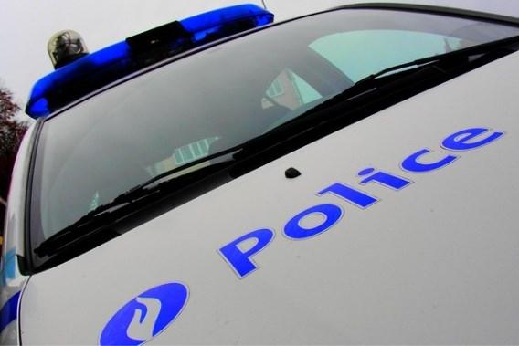 Quatre individus placés sous mandat d'arrêt