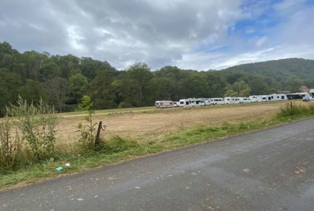 Les 75 caravanes laissent un terrain propre à Esneux et s'établissent à Xhoris