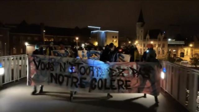Manifestation de désobéissance au couvre-feu