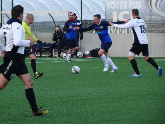 Pas de foot amateur avant février 