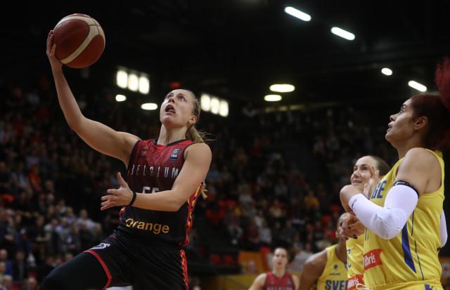 Euro de basket féminin : "Le Top 6 puis une médaille", objectifs de Julie Allemand