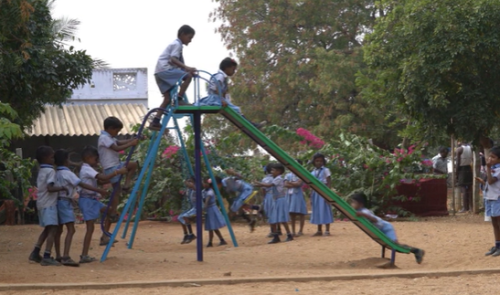 Paroles d'enfants d'ici et d'ailleurs: en Inde