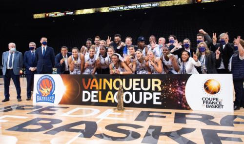 Basket : Julie Allemand et son coach liégeois Thibaut Petit remportent la coupe de France 