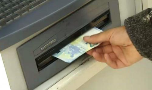 Economie : un premier distributeur automatique de billets neutre installé à Clavier