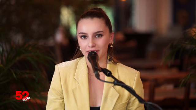 52 on stage: Zoé Joséphine