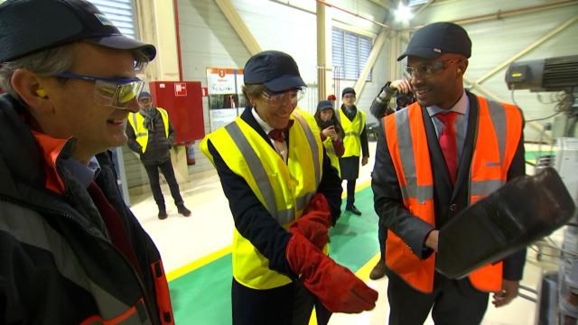 Visé: démonstration d'économie circulaire devant Elio Di Rupo 
