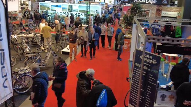 Ça roule? le mag: Immersion au salon du vélo, Velofollies!