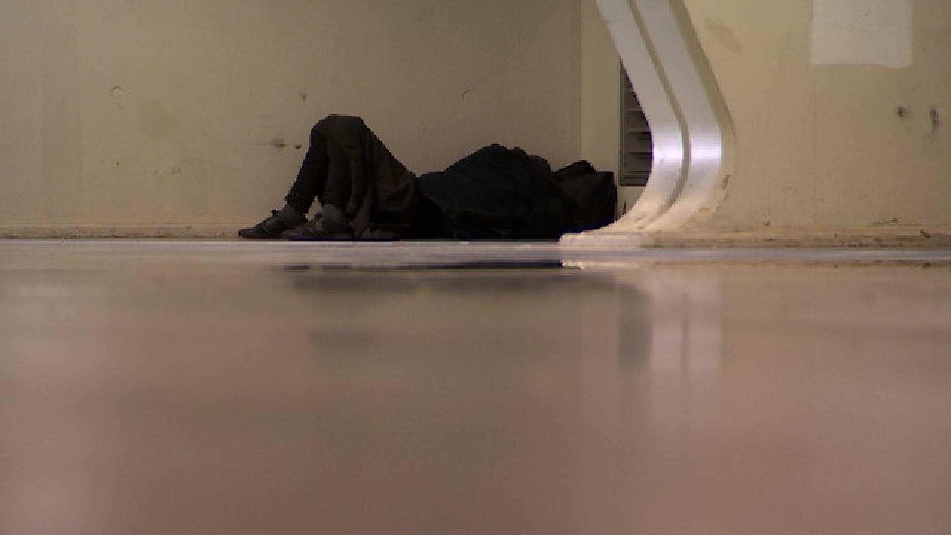 Début mai, le parking des Guillemins ne sera plus accessible aux SDF