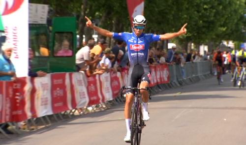 Luca Vergallito remporte la première étape d'un Province Cycling Tour qui tente de survivre