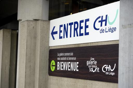 Première mondiale au CHU: une tumeur invasive éliminée à 4 mains dans une salle hybride