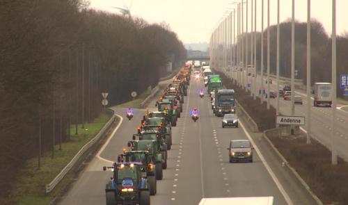 Retour à la normale à l'aéroport de Bierset après 4 heures de blocage par 200 tracteurs