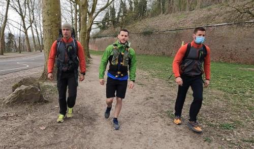 3 sportifs se lancent le défi de parcourir le GR20 en 5 jours