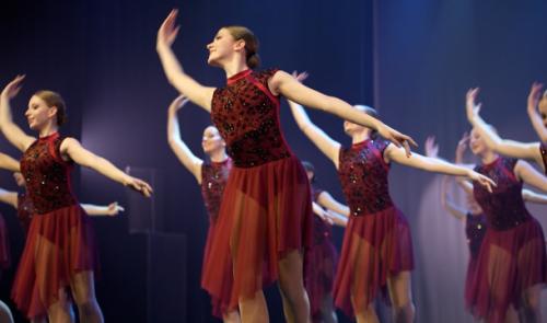 400 danseuses à la Dance Waves Competition à Seraing
