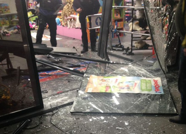 Le JouéClub de Nandrin attaqué à la voiture-bélier !