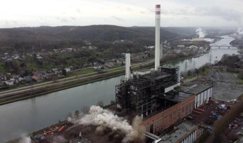 La première cheminée de la centrale des Awirs s'est affalée 
