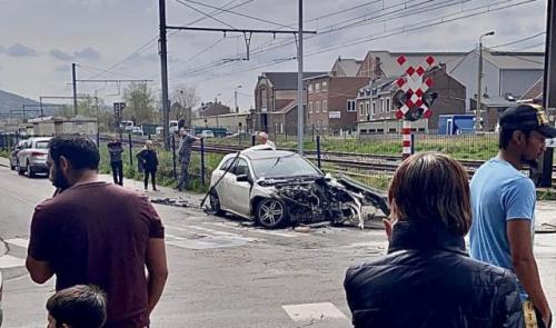 Accident entre une voiture et un train à Wandre