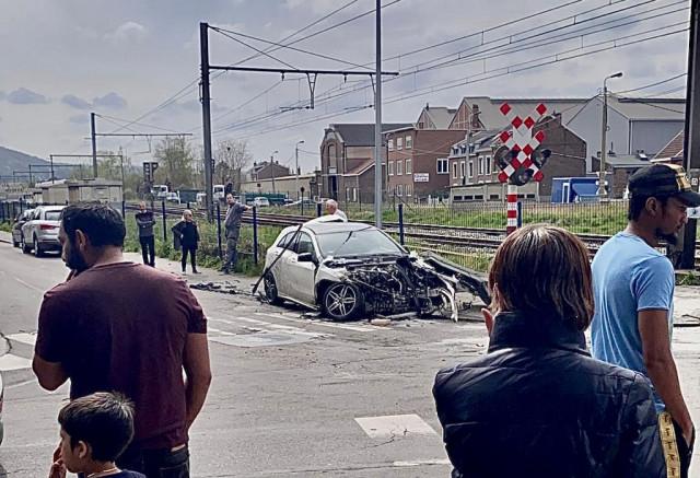 Accident entre une voiture et un train à Wandre