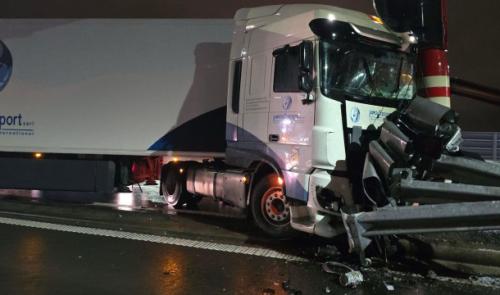 Accident impliquant un camion sur l'A602 en direction des Ardennes