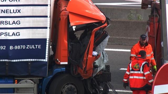 Accident sur la E40 à Waremme. Une personne y a perdu la vie