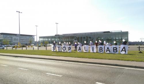 Action symbolique contre Alibaba devant l'aéroport de Bierset