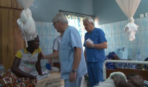 Adamo chantera pour Médecins du Désert au Forum, le 24 septembre 