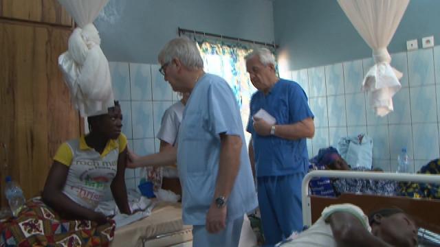 Adamo chantera pour Médecins du Désert au Forum, le 24 septembre 