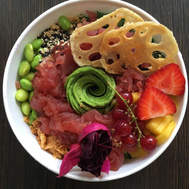 Amateurs de sushis à vos baguettes, le Poke Bowl arrive à Liège 