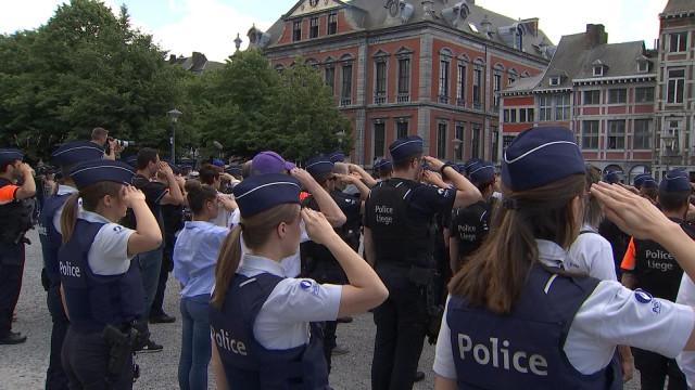 Après le choc, le recueillement