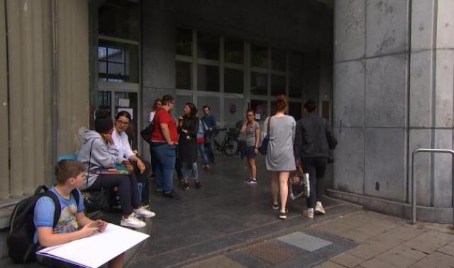Athénée de Waha : les cours reprendront lundi 