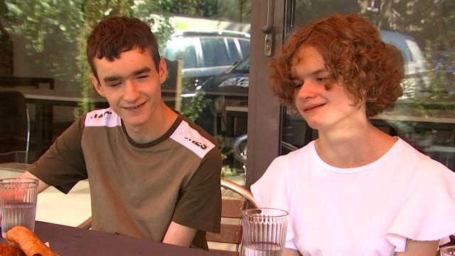 Aveugles de naissance, Lucie et Simon vont entamer leurs études supérieures