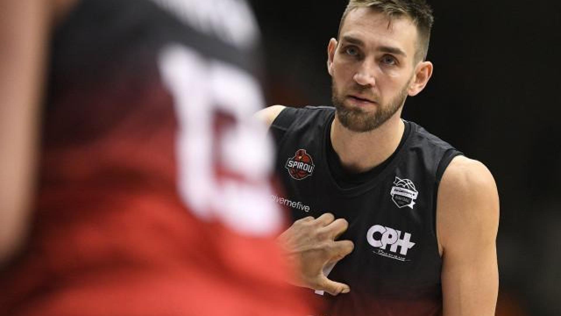 Axel Hervelle (37 ans) part à la retraite