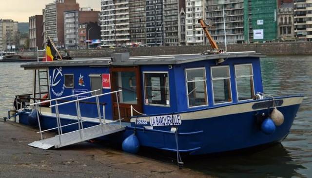 La Barquerolle : navette fluvialee pour personnes à mobilité réduite 