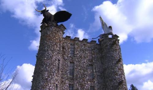 Bassenge : l'exposition d'art fantastique débute à la tour d'Eben-Ezer