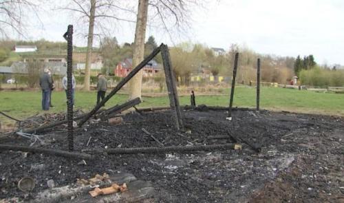 Bassenge: la cabane des pêcheurs du Bas-Geer partie en fumée