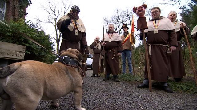 Bénédiction des animaux par la confrérie de Saint-Antoine
