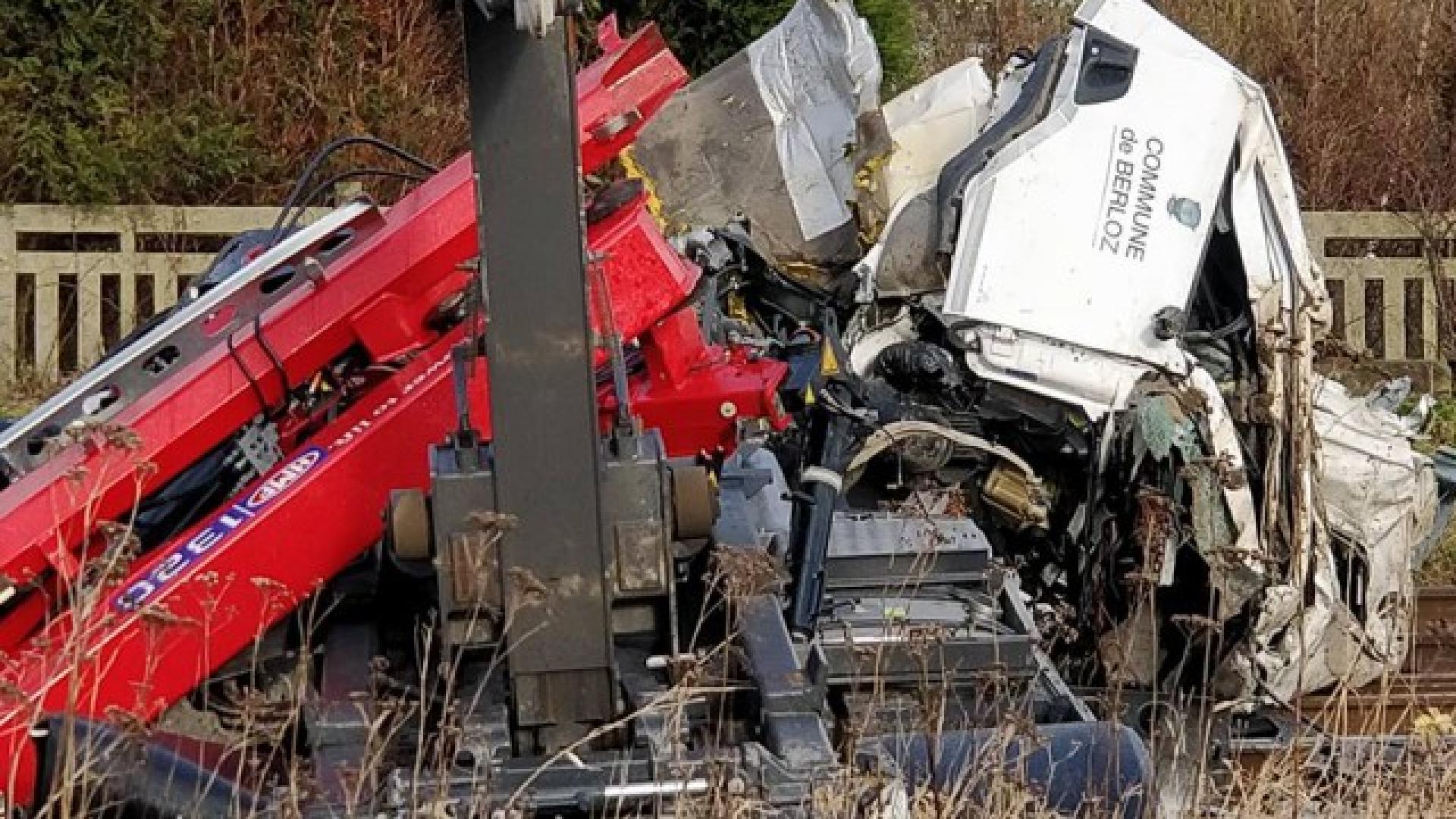 Berloz : un camion percuté par un train ! 