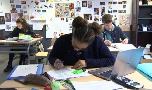Un blocus en groupe et encadré par des professeurs