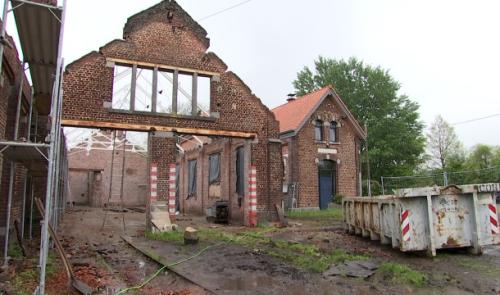 Burdinne: Les anciens ateliers de la gare vicinale en chantier
