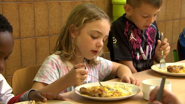 Cantines scolaires gratuites en Fédération Wallonie-Bruxelles