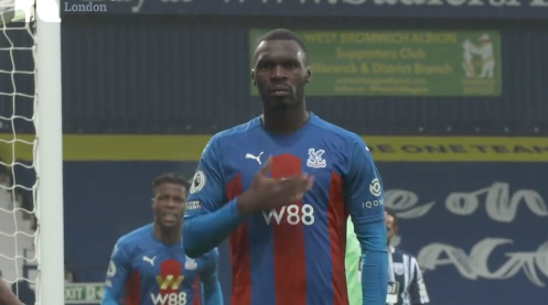 Christian Benteke prolonge de 2 ans avec Crystal Palace