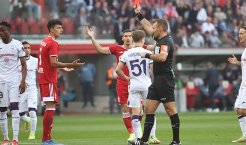 Clasico: le Standard voit rouge et s'incline