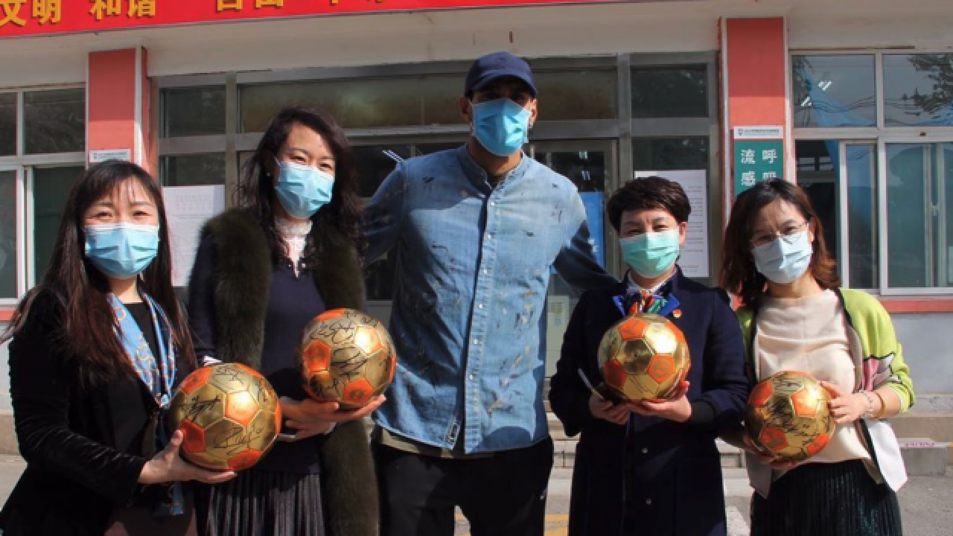 Covid-19: Fellaini (ex-Standard) a quitté l'hôpital