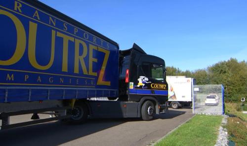 20 000 autocollants pour sensibiliser aux angles morts des camions
