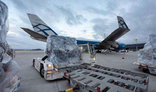 De l'aide humanitaire pour l'Inde au départ de Liège Airport 