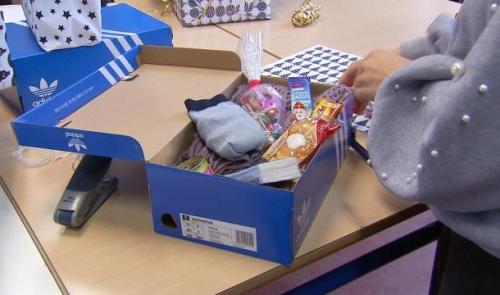 Des boîtes cadeaux pour les sans-abris