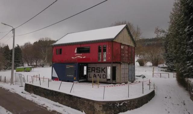 Des habitations en containers maritimes
