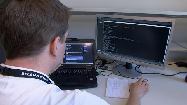 Des Liégeois, futurs experts en cybersécurité à La Défense