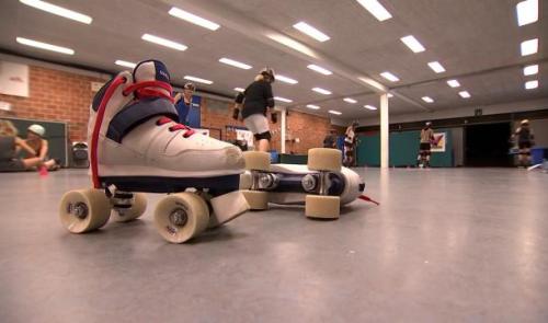 Des patins à roulettes et de la musique : cours de "roller dance" à Angleur