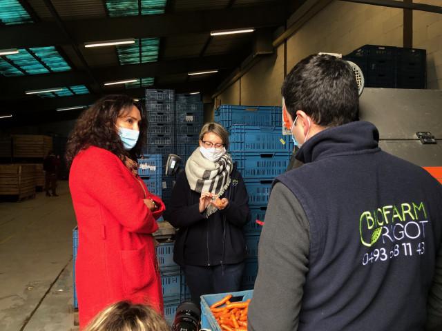 Distribution de soupes et de collations aux enfants en situation de précarité 