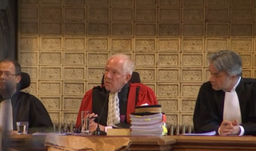 Double aveu à la Cour d'assises.